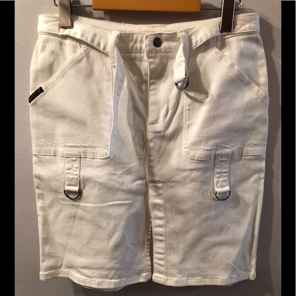 Yoyo Mimi Skirt with waist Buckled - Picture 3 of 4